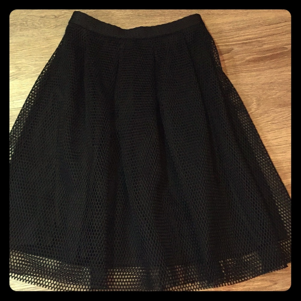 Forever 21 black fishnet pleated skirt size Med